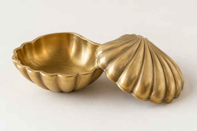 Clamshell Keepsake Box — design view