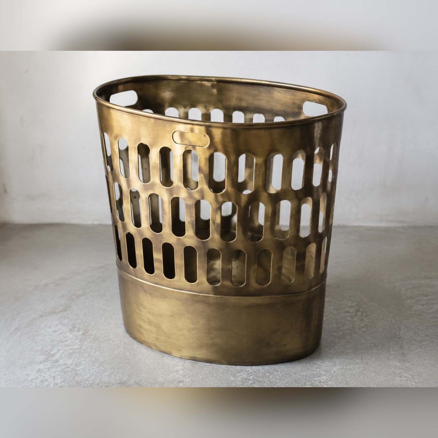 Khula Wastebasket — Brass · Antique, XANVOR, Moradabad