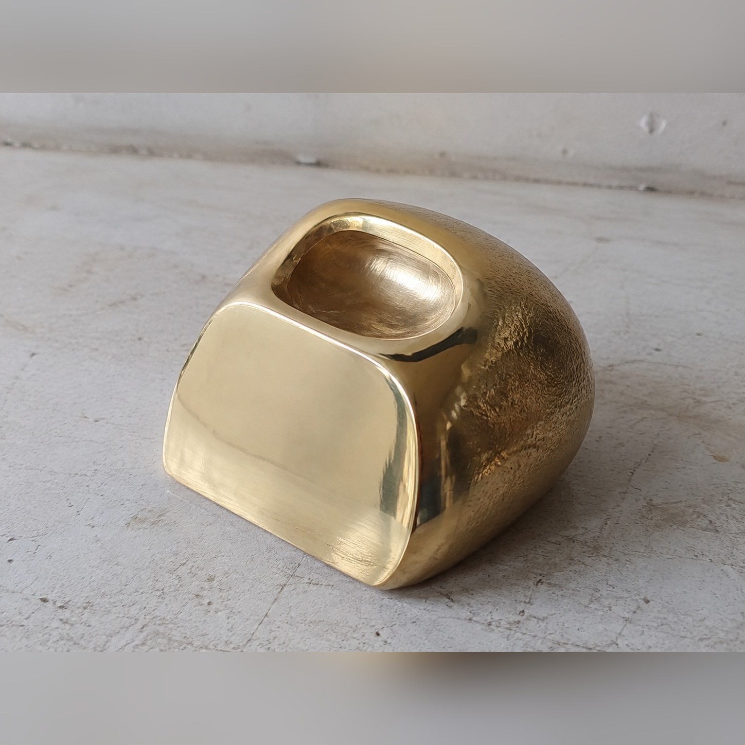 Aadha Doorstop