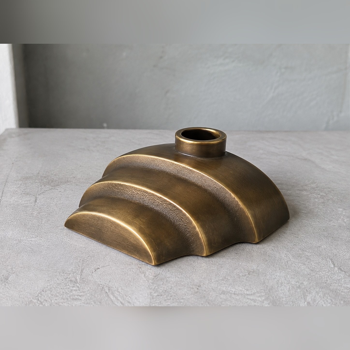 Kand Arc Pedestal Candleholder